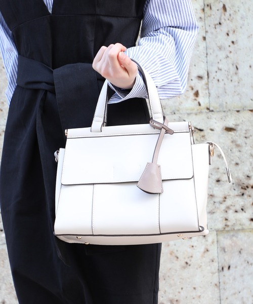 MIAN (ミアン)の「【MIAN】ダブルフラップ2wayハンドバッグ ANNABEL 2221-116-1(トートバッグ・レディース・ブラック/アイボリー/グレイッシュベージュ/ワイン/チャコールグレー/グリーン/ダークブラウン/モカ/イエロー・FREE)」の2枚目の写真