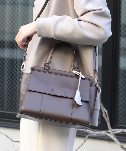 MIAN (ミアン)の「【MIAN】ダブルフラップ2wayハンドバッグ ANNABEL 2221-116-1(トートバッグ・レディース・ブラック/アイボリー/グレイッシュベージュ/ワイン/チャコールグレー/グリーン/ダークブラウン/モカ/イエロー・FREE)」の11枚目の写真