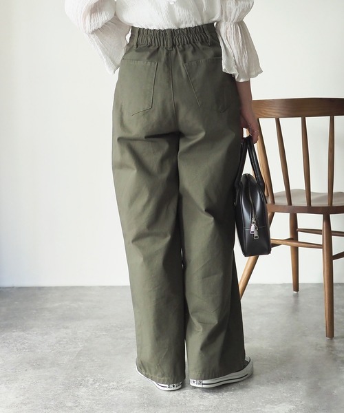 Riberry(リベリー)の「サイドポケットタックワイドパンツ(その他パンツ・レディース・ブラック/カーキ/ベージュ・MEDIUM)」の7枚目の写真