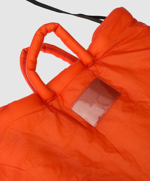Our Legacy（アワーレガシー）の「BIG PILLOW TOTE（トートバッグ・レディース・オレンジ・O/S）」の4枚目の写真