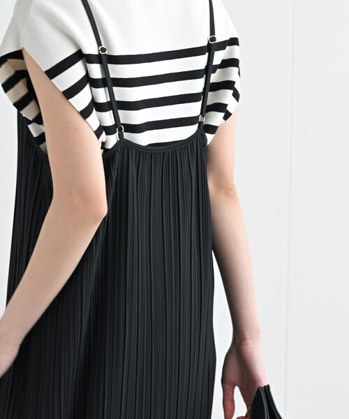 rps（アールピーエス）の「カットプリーツキャミワンピース（ワンピース・レディース・ブラウン/ブラック/グレイッシュブルー/グリーン/グレイッシュベージュ/ブラック系その他3/ネイビー/ブラック系その他2/ライトカーキ/カーキ/モカ/チャコールグレー・フリー）」の15枚目の写真