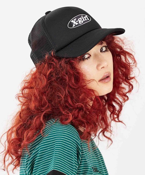 X-girl(エックスガール)の「OVAL LOGO TRUCKER CAP(キャップ・レディース・ブラウン/グレー/ブラック・ONE SIZE)」の4枚目の写真