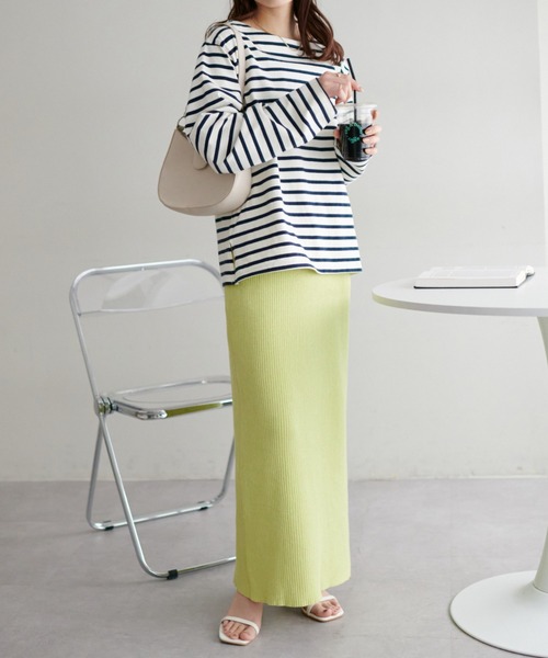 DISCOAT（ディスコート）の「ラメリブナローニットスカート（スカート・レディース・ブラック/ライトベージュ/ブラウン/ライム・FREE）」の4枚目の写真