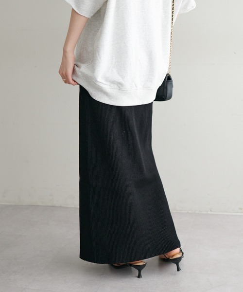 DISCOAT（ディスコート）の「ラメリブナローニットスカート（スカート・レディース・ブラック/ライトベージュ/ブラウン/ライム・FREE）」の12枚目の写真