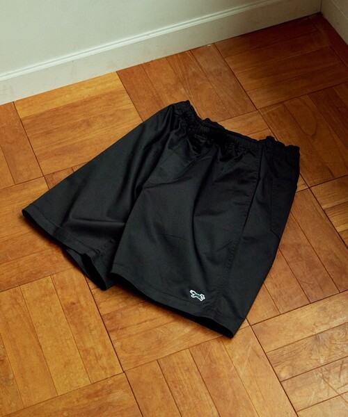 TOWNCRAFT（タウンクラフト）の「TOWN CRAFT/タウンクラフト 別注 ワンポイント イージーツイルショーツ/ドライタッチ ハーフパンツ（チノパンツ・メンズ・カーキ/ブラック/オリーブ/アイボリー/レオパード・SMALL/MEDIUM/LARGE）」の3枚目の写真