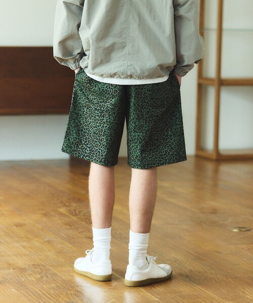 TOWNCRAFT（タウンクラフト）の「TOWN CRAFT/タウンクラフト 別注 ワンポイント イージーツイルショーツ/ドライタッチ ハーフパンツ（チノパンツ・メンズ・カーキ/ブラック/オリーブ/アイボリー/レオパード・SMALL/MEDIUM/LARGE）」の10枚目の写真