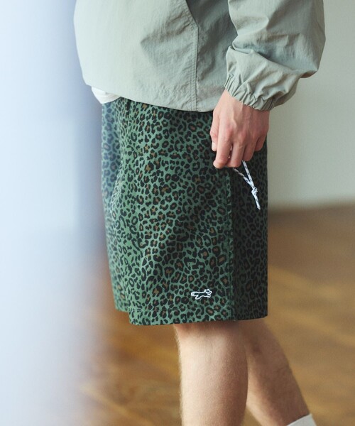 TOWNCRAFT（タウンクラフト）の「TOWN CRAFT/タウンクラフト 別注 ワンポイント イージーツイルショーツ/ドライタッチ ハーフパンツ（チノパンツ・メンズ・カーキ/ブラック/オリーブ/アイボリー/レオパード・SMALL/MEDIUM/LARGE）」の14枚目の写真