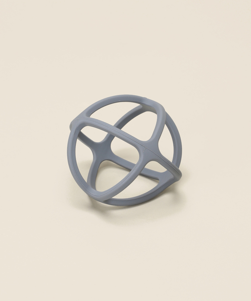 IENA ENFANT(イエナアンファン)の「【mushie/ムシエ】Ball Teether baby(その他ベビー用品・キッズ・ネイビー/グレー/ホワイト/ライトグリーン/ピンク系その他・FREE)」の17枚目の写真