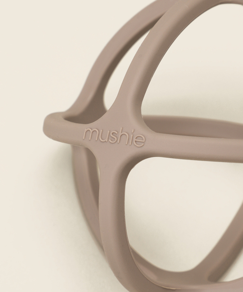 IENA ENFANT(イエナアンファン)の「【mushie/ムシエ】Ball Teether baby(その他ベビー用品・キッズ・ネイビー/グレー/ホワイト/ライトグリーン/ピンク系その他・FREE)」の20枚目の写真