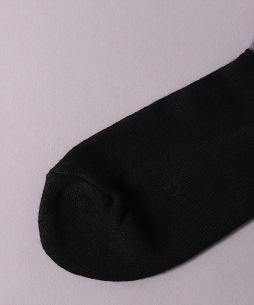 UNIVERSAL OVERALL（ユニバーサルオーバーオール）の「(LG)【UNIVERSAL OVERALL】【3足セット】トップ ライン ロゴ クォーター ソックス（ソックス/靴下・メンズ・ブラック/ホワイト・25-27CM/23-25cm）」の3枚目の写真