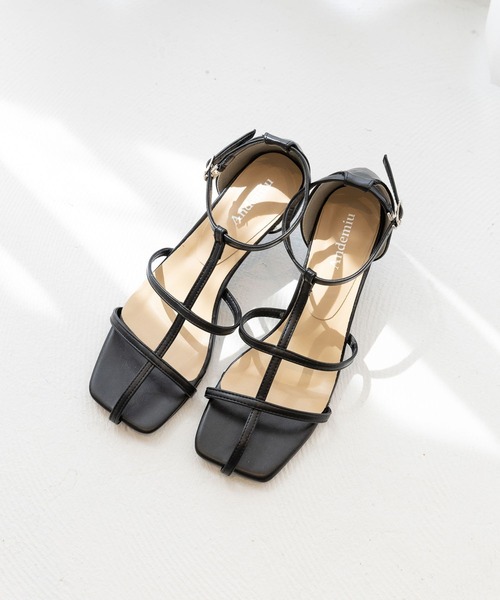Andemiu（アンデミュウ）の「ナローTストラップサンダル905299（サンダル・レディース・ブラウン/ブラック・MEDIUM/LARGE）」の2枚目の写真