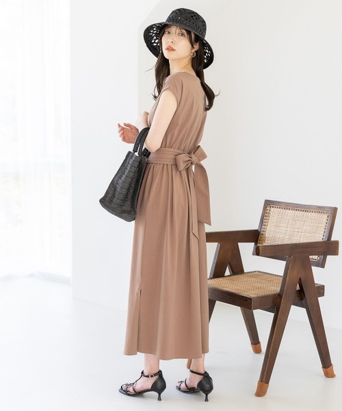 Andemiu（アンデミュウ）の「ナローTストラップサンダル905299（サンダル・レディース・ブラウン/ブラック・MEDIUM/LARGE）」の19枚目の写真