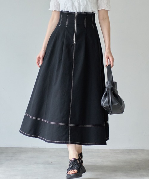 tocco closet（トッコ　クローゼット）の「【ZOZO限定カラーあり】フロントファスナーステッチ入りコットンタックフレアスカート（スカート・レディース・ブラック/インディゴブルー/オフホワイト・M）」の2枚目の写真
