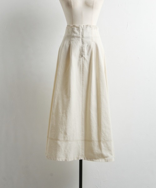 tocco closet（トッコ　クローゼット）の「【ZOZO限定カラーあり】フロントファスナーステッチ入りコットンタックフレアスカート（スカート・レディース・ブラック/インディゴブルー/オフホワイト・M）」の18枚目の写真