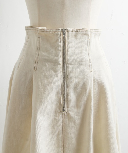 tocco closet（トッコ　クローゼット）の「【ZOZO限定カラーあり】フロントファスナーステッチ入りコットンタックフレアスカート（スカート・レディース・ブラック/インディゴブルー/オフホワイト・M）」の22枚目の写真