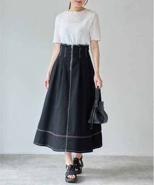 tocco closet（トッコ　クローゼット）の「【ZOZO限定カラーあり】フロントファスナーステッチ入りコットンタックフレアスカート（スカート・レディース・ブラック/インディゴブルー/オフホワイト・M）」の7枚目の写真