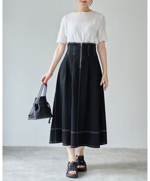 tocco closet（トッコ　クローゼット）の「【ZOZO限定カラーあり】フロントファスナーステッチ入りコットンタックフレアスカート（スカート・レディース・ブラック/インディゴブルー/オフホワイト・M）」の11枚目の写真
