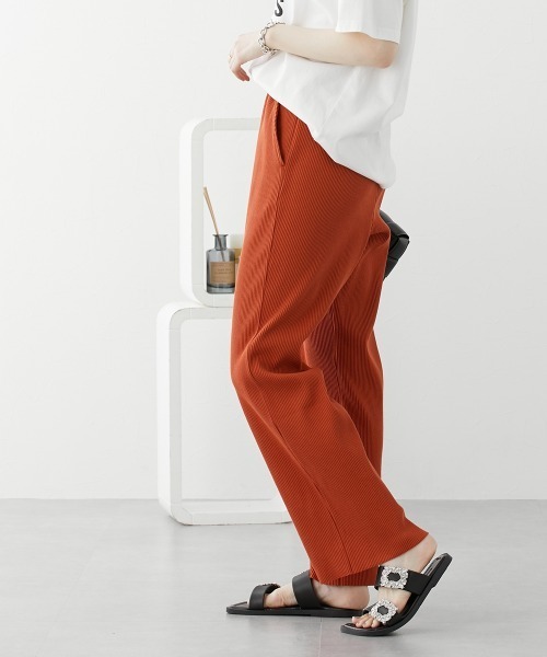 nissen（ニッセン）の「セルフカット　リブセミワイドパンツ（その他パンツ・レディース・チャコールグレー/テラコッタ/ブラック/ライトグリーン/ライトベージュ/モカ・LL/S/M/L）」の5枚目の写真