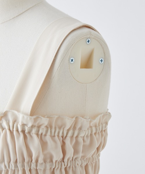 Seemi. byNICECLAUP（ シーミーバイナイスクラップ）の「【Seemi】フリルロンパース（サロペット/オーバーオール・レディース・アイボリー/ブラック/ピンク・FREE）」の19枚目の写真