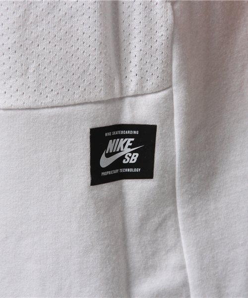 NIKE SB(ナイキエスビー)の「メンズ ナイキ スケート スカイライン DRI-FIT Tシャツ NIKE SB SKYLINE DFC SS CREW 704856(Tシャツ/カットソー・メンズ・ダークグレー/ホワイト/ブラック・LARGE/MEDIUM/SMALL/X-LARGE)」の8枚目の写真