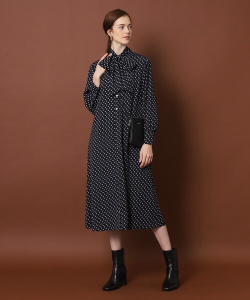 DRESSTERIOR(ドレステリア)の「◆【otonaMUSE12月号掲載】【2WAY】幾何プリントボウタイワンピース(ワンピース・レディース・ブルー系その他5・34/36/38)」の16枚目の写真