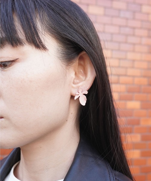 misto accessories(ミストアクセサリーズ)の「ニュアンスフラワーピアス(ピアス(両耳用)・レディース・パープル/ピンク/グリーン・FREE)」の10枚目の写真