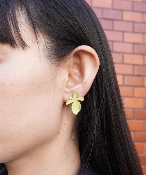 misto accessories(ミストアクセサリーズ)の「ニュアンスフラワーピアス(ピアス(両耳用)・レディース・パープル/ピンク/グリーン・FREE)」の8枚目の写真