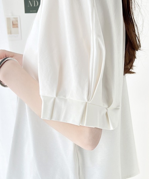 classicalelf(クラシカルエルフ)の「スタイリッシュな大人トップス。綿100%前後2wayスティックボタンシルケットカットソー(Tシャツ/カットソー・レディース・ホワイト/ブラック/グレイッシュベージュ・LARGE/MEDIUM/SMALL/X-LARGE)」の17枚目の写真