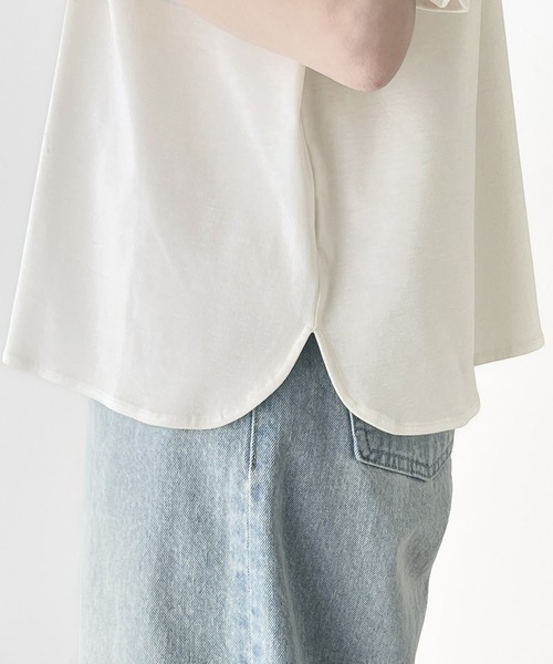 classicalelf(クラシカルエルフ)の「スタイリッシュな大人トップス。綿100%前後2wayスティックボタンシルケットカットソー(Tシャツ/カットソー・レディース・ホワイト/ブラック/グレイッシュベージュ・LARGE/MEDIUM/SMALL/X-LARGE)」の18枚目の写真