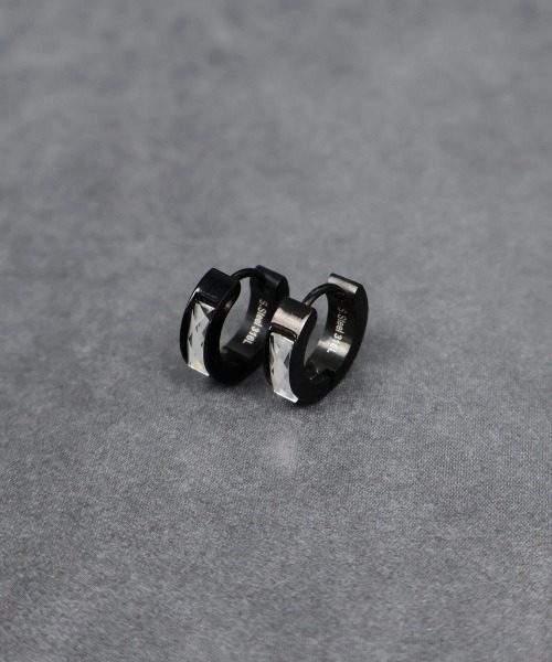 4INT.(フォイント)の「カッティングビジュー フープピアス / サージカルステンレス316L (金属アレルギー対応)(ピアス(両耳用)・メンズ・シルバー/ブラック/ゴールド・FREE)」の17枚目の写真