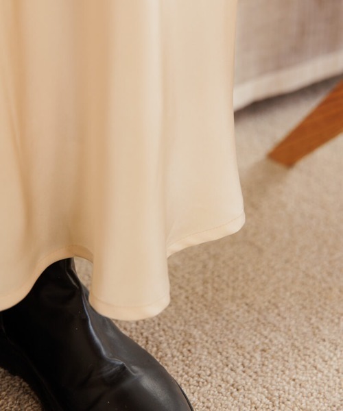 flower（フラワー）の「サテンマーメイドスカート（スカート・レディース・グリーン/アイボリー・FREE）」の12枚目の写真