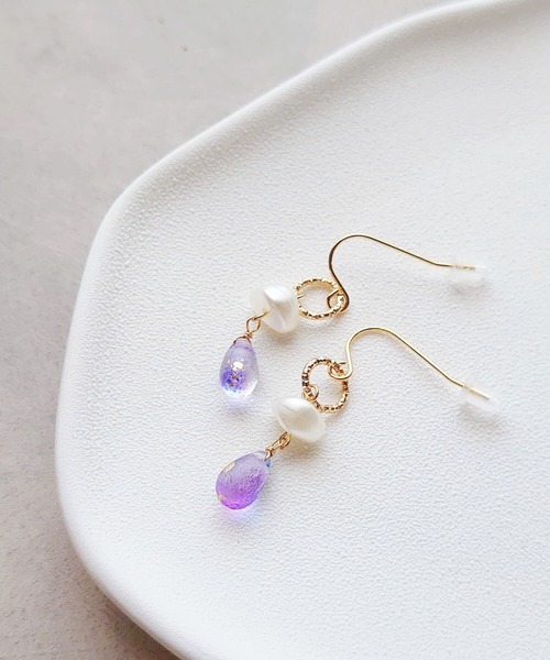 tone（トーン）の「【Cherie+Chambre】Baroque Pearl×Drop Beads Pierce（ピアス（両耳用）・レディース・ピンク/グリーン/パープル・FREE）」の3枚目の写真