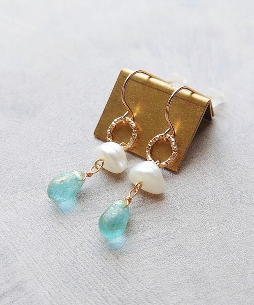 tone（トーン）の「【Cherie+Chambre】Baroque Pearl×Drop Beads Pierce（ピアス（両耳用）・レディース・ピンク/グリーン/パープル・FREE）」の4枚目の写真