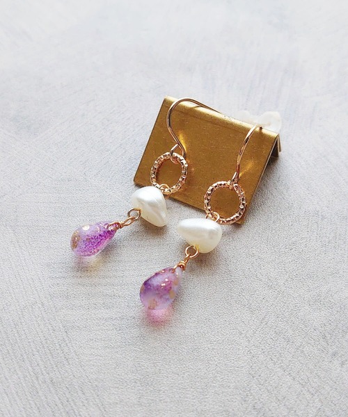 tone（トーン）の「【Cherie+Chambre】Baroque Pearl×Drop Beads Pierce（ピアス（両耳用）・レディース・ピンク/グリーン/パープル・FREE）」の6枚目の写真