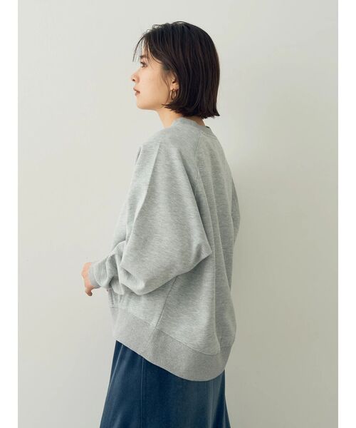 YECCA VECCA(イェッカヴェッカ)の「刺繍ロゴスウェット(スウェット・レディース・ブラック/杢グレー・FREE)」の13枚目の写真