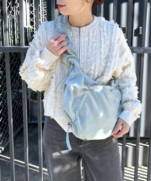 LEPSIM(レプシィム)の「ミニナイロンドロストショルダー 994930(ショルダーバッグ・レディース・アイボリー/ブルーグレー/ブラック・ONE SIZE)」の12枚目の写真