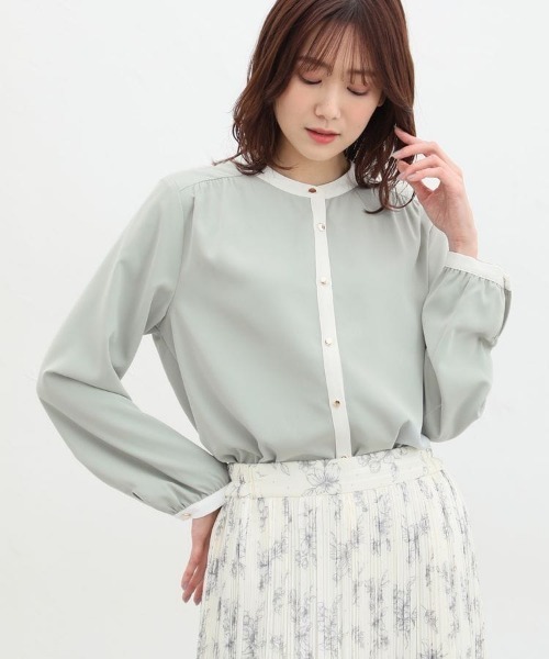 Honeys（ハニーズ）の「配色バンドカラーブラウス（シャツ/ブラウス・レディース・グレイッシュベージュ/ミント/イエロー/ネイビー/ホワイト・LL/3L/S/M/L）」の4枚目の写真