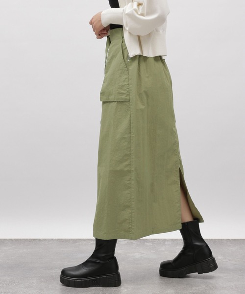 LAKOLE(ラコレ)の「ベルトツキカーゴスカート / 995578(スカート・レディース・チャコール/オリーブ/ブラック・MEDIUM/SMALL)」の18枚目の写真