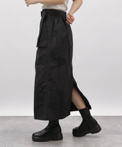 LAKOLE(ラコレ)の「ベルトツキカーゴスカート / 995578(スカート・レディース・チャコール/オリーブ/ブラック・MEDIUM/SMALL)」の8枚目の写真