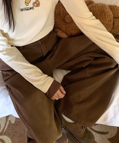 DIAVEL（ディアベル）の「バックハート柄 ワイドデニムパンツ（デニムパンツ・レディース・ブラウン/ブラック/サックスブルー・S/M/L）」の8枚目の写真