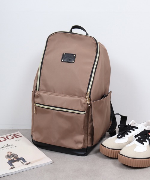 【セール】flatte flatte(ﾌﾗｯﾃﾌﾗｯﾃ) ウェットシートポケット付き 撥水デイパック（バックパック/リュック）｜FUNALIVE（ファンアライブ）