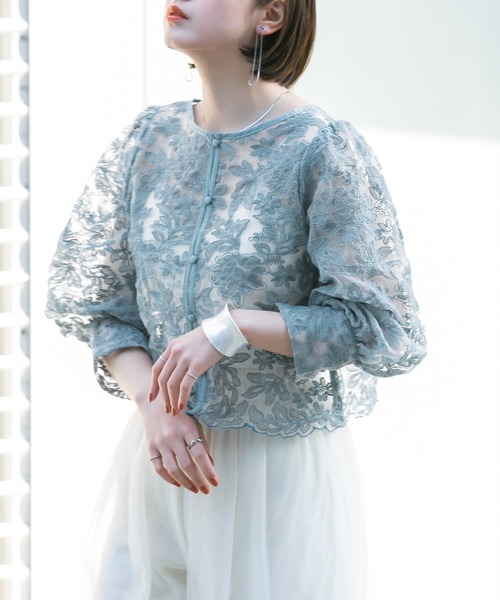 KBF（ケイビーエフ）の「オーガンジーフラワークロップドブラウス（シャツ/ブラウス・レディース・アイボリー/ブラック/ブルー系その他・ONE）」の20枚目の写真