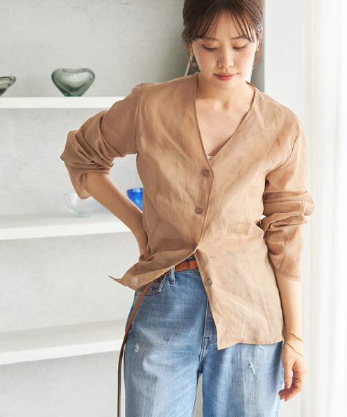 plage（プラージュ）の「SHEER COTTON VN ブラウス（シャツ/ブラウス・レディース・ベージュ/アイボリー・FREE）」の14枚目の写真