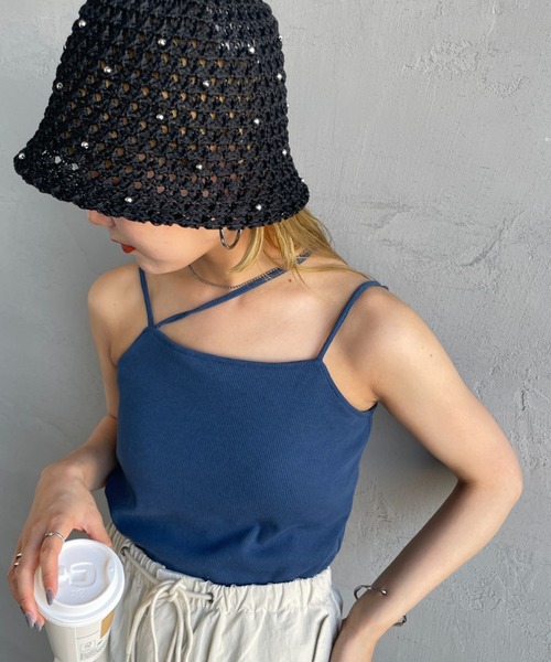 By/m（バイエム）の「[By/m/バイエム] 2WAYストラップ カップ付きベアキャミソール（キャミソール・レディース・ホワイト/ブラック/チャコールグレー/ブルー/オートミール/ブラウン・F）」の6枚目の写真