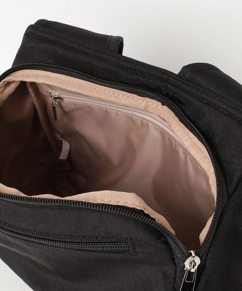HusHusH（ハッシュアッシュ）の「HusHusH ハッシュアッシュ 人間工学ナイロンショルダー（ショルダーバッグ・レディース・ブラック/グレイッシュベージュ・フリー）」の11枚目の写真