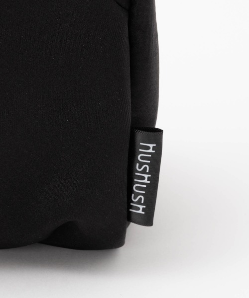 HusHusH（ハッシュアッシュ）の「HusHusH ハッシュアッシュ 人間工学ナイロンショルダー（ショルダーバッグ・レディース・ブラック/グレイッシュベージュ・フリー）」の6枚目の写真