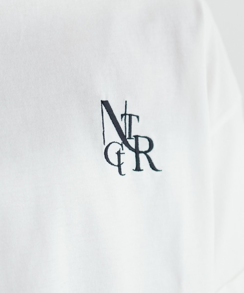 natural couture(ナチュラルクチュール)の「袖口ロールUPロゴ刺繍T(Tシャツ/カットソー・レディース・チャコールグレー/ライトベージュ/ラベンダー/オフホワイト・FREE)」の18枚目の写真