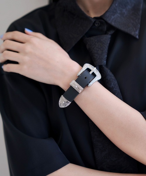 HARE（ハレ）の「フラワーバックルブレス(HARE)（ブレスレット・レディース・クリア/ブラック・FREE）」の6枚目の写真