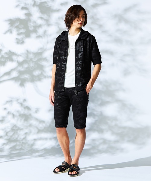 HIDEAWAYS NICOLE（ハイダウェイニコル）の「アラカルトエンボス5分袖フルジップパーカー（パーカー・メンズ・ホワイト系/ブラック/オフホワイト/ブラック系・MEDIUM/LARGE/X-LARGE）」の8枚目の写真