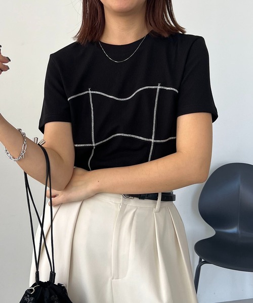 CAPRICIEUX LE'MAGE(カプリシューレマージュ)の「ステッチTシャツ(Tシャツ/カットソー・レディース・ブラック/オフホワイト/グリーン・FREE)」の8枚目の写真